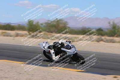 media/Oct-01-2023-SoCal Trackdays (Sun) [[4c570cc352]]/Turn 7 Inside (11am)/